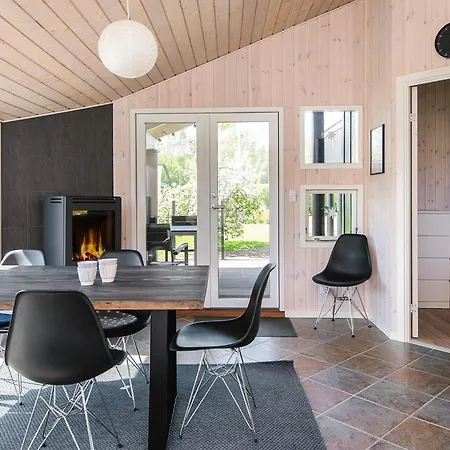 6 Person Holiday Home In Sjolund فندق 4*