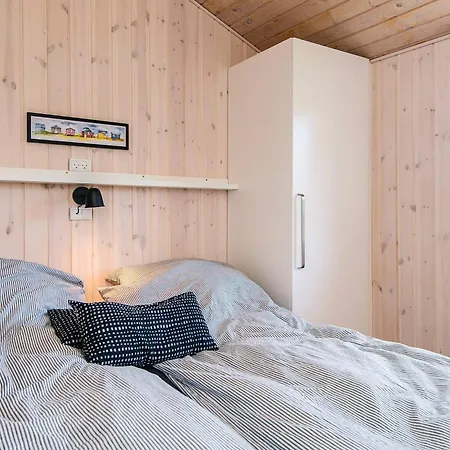 6 Person Holiday Home In Sjolund فندق