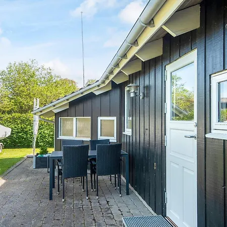 6 Person Holiday Home In Sjolund فندق