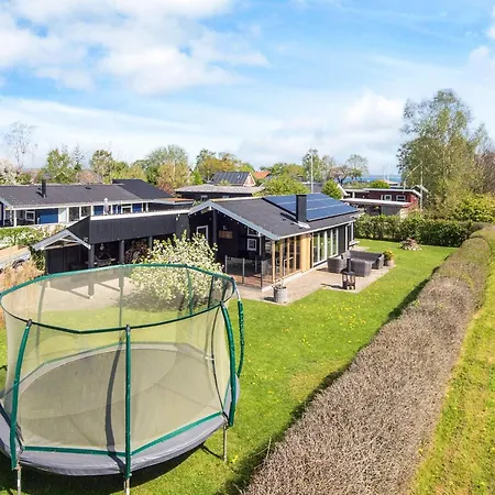 6 Person Holiday Home In Sjolund فندق