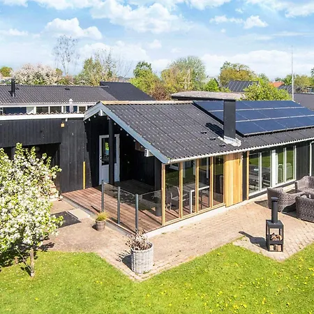 6 Person In Holiday home Sjolund