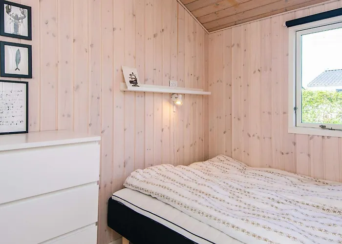 فندق 6 Person Holiday Home In Sjolund 4*