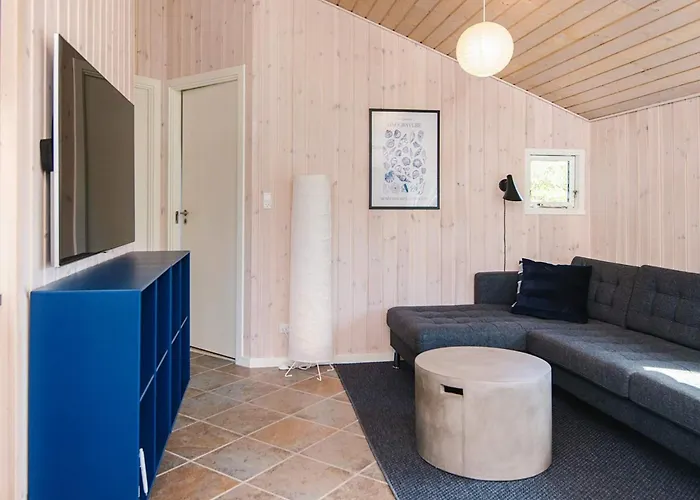 فندق 6 Person Holiday Home In Sjolund