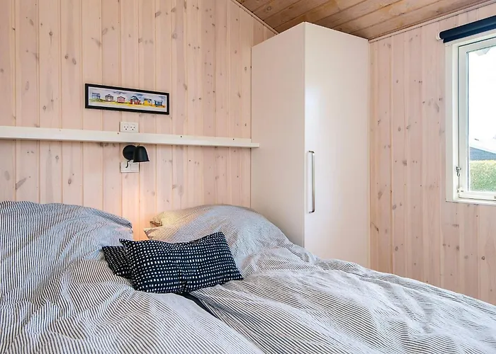 6 Person Holiday Home In Sjolund فندق