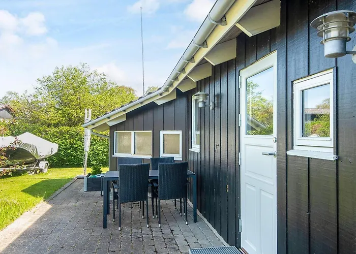 6 Person Holiday Home In Sjolund فندق