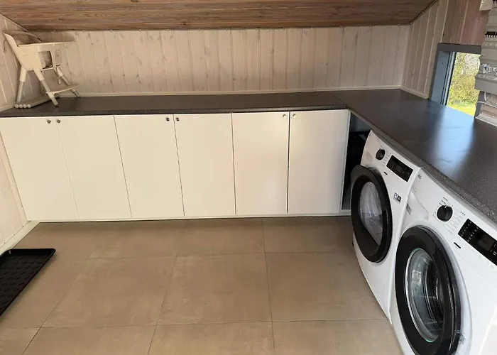 6 Person Holiday Home In Sjolund 4*